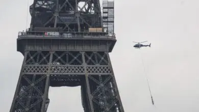 La Torre Eiffel crece seis metros