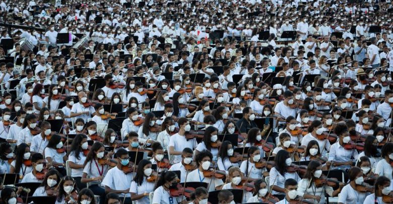 Venezuela logra el Guinness de la orquesta más grande del mundo
